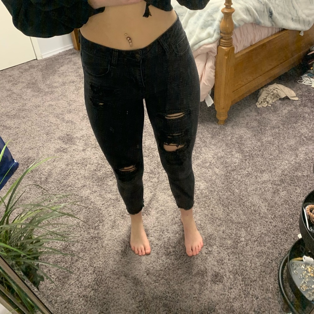 Black distressed jeans